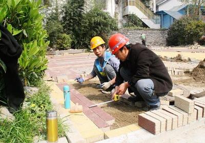 中國一冶湖北分公司海綿工程建設(shè)助力學(xué)校環(huán)境提升